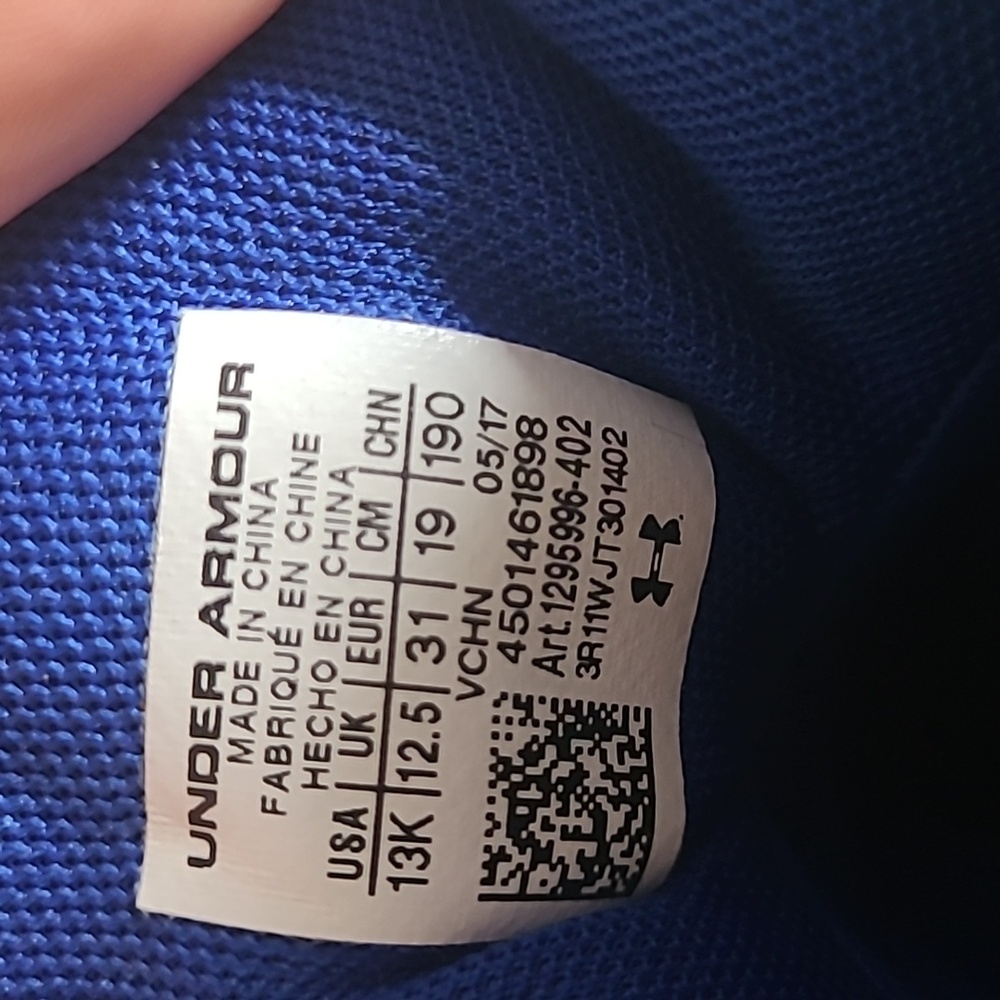 Sneakers - Picture 4 of 4